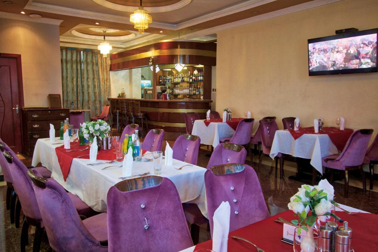 Hera Addis Hotel Bagian luar foto
