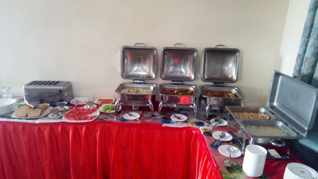 Hera Addis Hotel Bagian luar foto